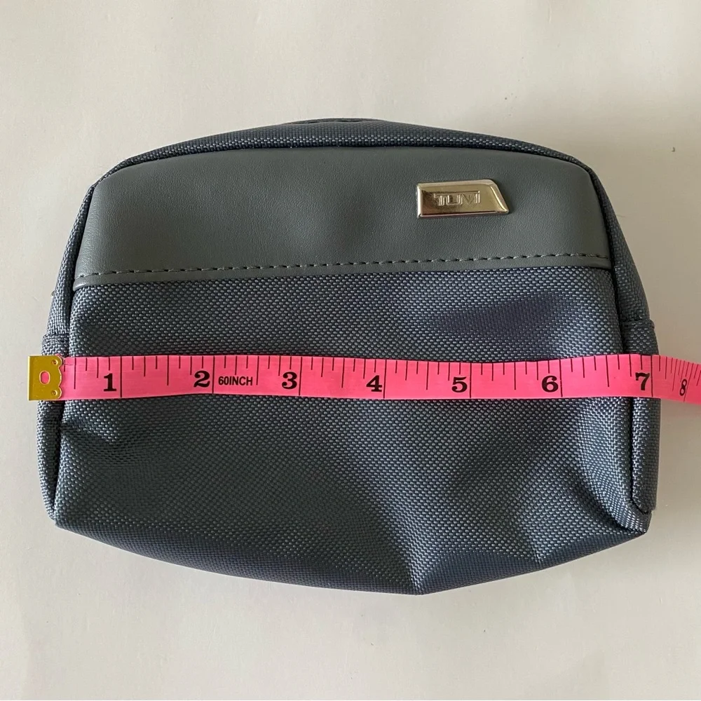 Tumi delta amenity